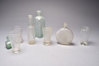 Lot de verrerie : 4 petits verres allemand...