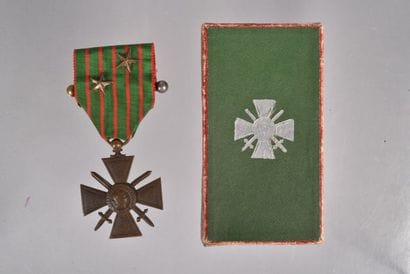 France. Croix de guerre 1914/1918 avec 2...