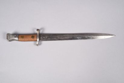 GB. Baïonnette modèle 1888. Poignée à plaquette...