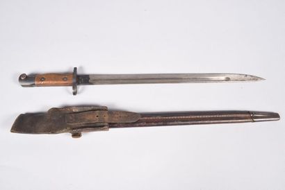 GB. Baïonnette modèle 1907, poignée à plaquette...