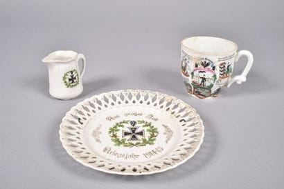 Trois porcelaines patriotiques allemandes...