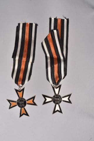 Allemagne. Ensemble d’une croix commémorative...