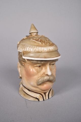 Chope anthropomorphe « Bismarck » en céramique...