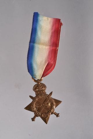 Royaume-Uni. 1914 -15 Star, avec ruban, attribuée...