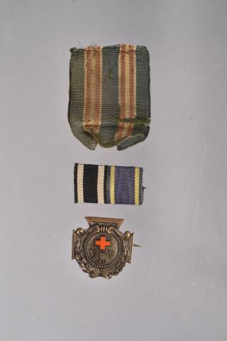 Allemagne. Lot composé d’une broche de la...