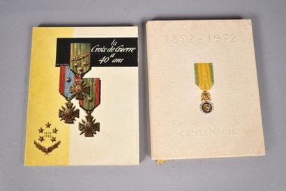 2 ouvrages sur les décorations : « Médaille...
