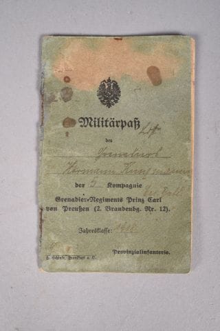 Militarpass d’un soldat du Grenadier régiment...
