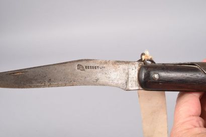 France. Couteau pliant Besset, avec manche...