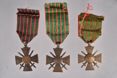 France. Ensemble de 3 croix de Guerre dont...
