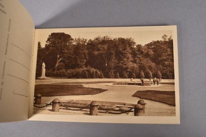 12 carnets de cartes-postales : Verdun, Douaumont,...