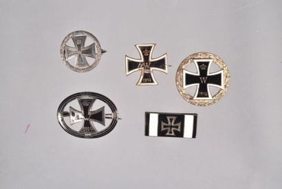 Allemagne. Ensemble de 5 petites broches...