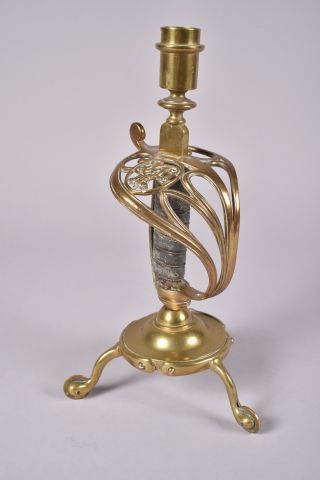 Bougeoir en bronze réalisé à partir d’une...