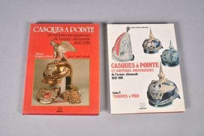 Jean Louis LARCADE. « Casques à pointes et...
