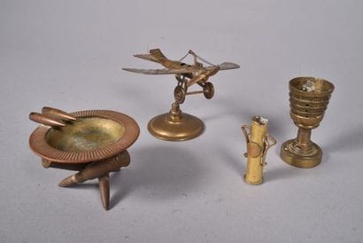 Artisanat de tranchée : un avion Taube sur...