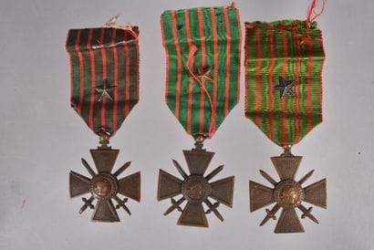France. Ensemble de 3 croix de Guerre dont...