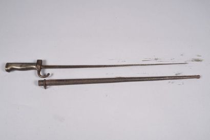 France. Epée-baïonnette modèle 1890 de Gendarmerie....