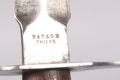 France. Poignard de tranchée modèle 1916....