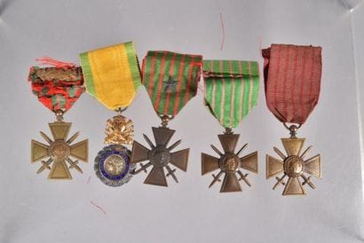 France. Ensemble de 4 croix de Guerre dont:...