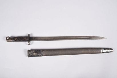 GB. Baïonnette modèle 1907, poignée à plaquette...
