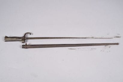France. Epée-baïonnette modèle 1890 de Gendarmerie....