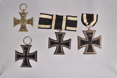 Prusse. Ensemble de 4 croix de fer dont :...