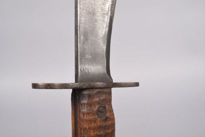 US. Bolo M-1917. Poignée à 2 plaquettes bois...