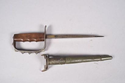 US. Poignard Trench Knife 1917. Poignée en...