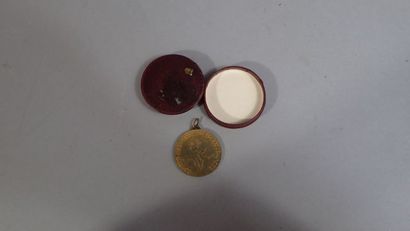 Ensemble de médailles de table : médaille...