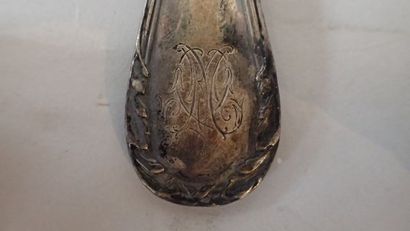 Ensemble de trois couverts entremets en argent...