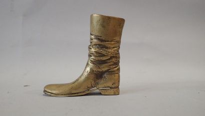 Bottine en bronze. XIXème siècle H6,8cm