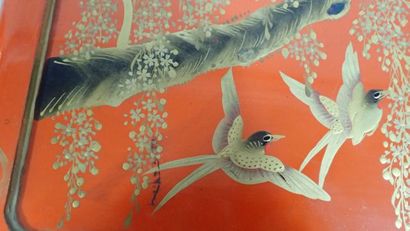 Boîte japonaise en laque orange et doré à...