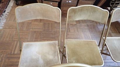 Dans le goût de CHAISOR, suite de cinq chaises...