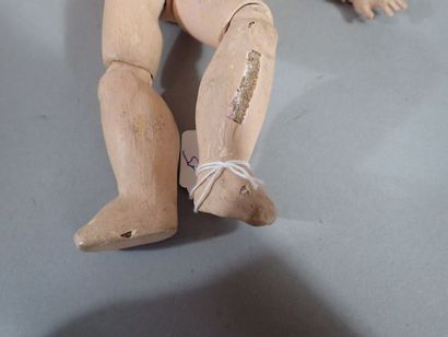 Poupée S.F.B.J. Tête en porcelaine. Marquage...
