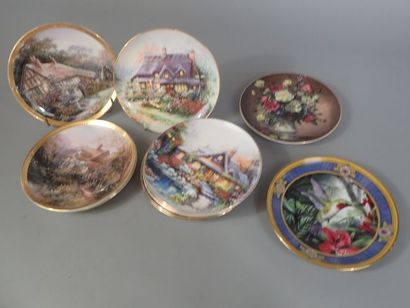 ROYAL DOULTON. Ensemble de 13 assiettes en...
