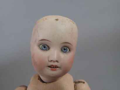 Poupée S.F.B.J. Tête en porcelaine. Marquage...