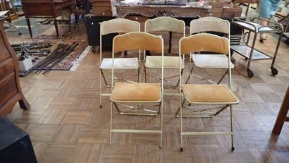Dans le goût de CHAISOR, suite de cinq chaises...