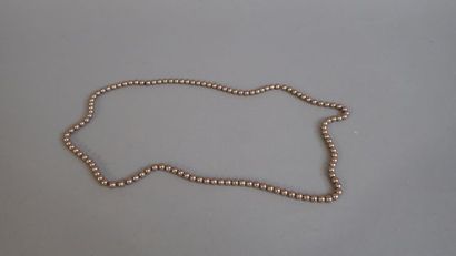 Lot de bijoux fantaisie comprenant :une coccinelle...