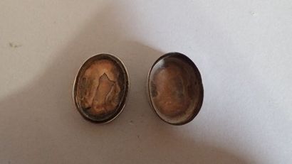 Ensemble de quatre boîtes à pilule en argent...