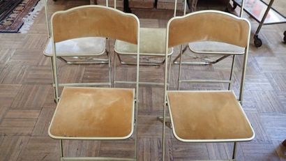 Dans le goût de CHAISOR, suite de cinq chaises...