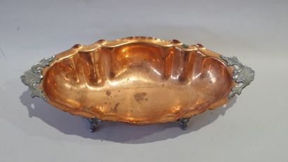 Corbeille ovale en cuivre à prise et piétement...