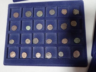 Collection de 100 pièces romaines principalement,...