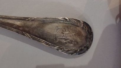 Ensemble de trois couverts entremets en argent...