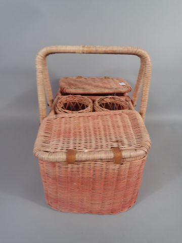 Panier à pique-nique en osier tressé teinté...
