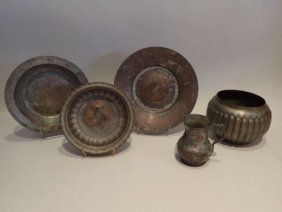 Ensemble de cuivres anciennement étamés comprenant...