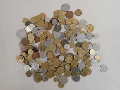 Ensemble de pièces démonétisées France et...