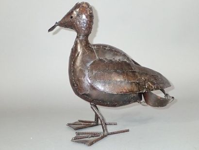 Canard en tôle laqué brune. Travail artisanal...