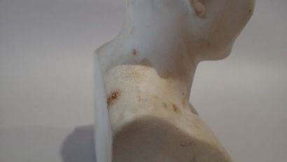 Buste en biscuit de Limoges figurant le buste...
