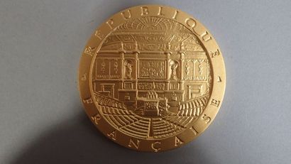 Ensemble de médailles de table : médaille...
