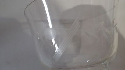 Ensemble de verres dépareillés en cristal...