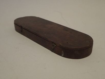 Petit trébuchet en laiton, dans sa boîte...